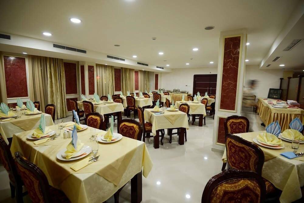 Hotel Gold Скопье Экстерьер фото