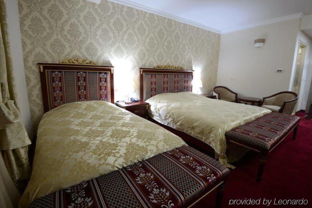 Hotel Gold Скопье Экстерьер фото