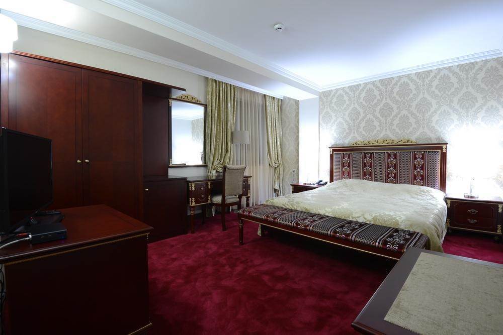 Hotel Gold Скопье Экстерьер фото