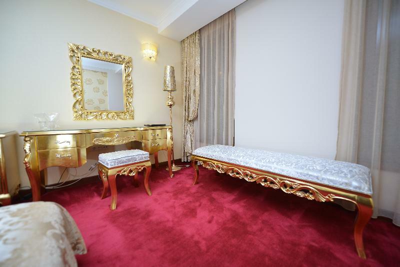Hotel Gold Скопье Экстерьер фото