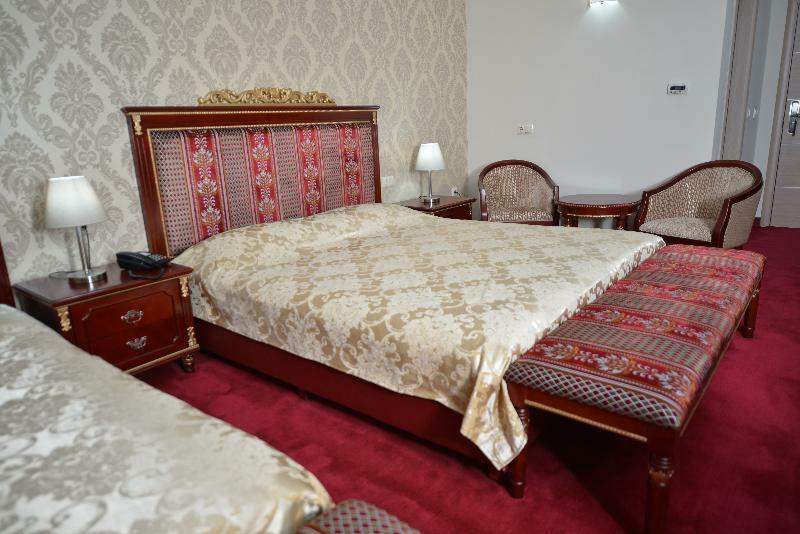 Hotel Gold Скопье Экстерьер фото